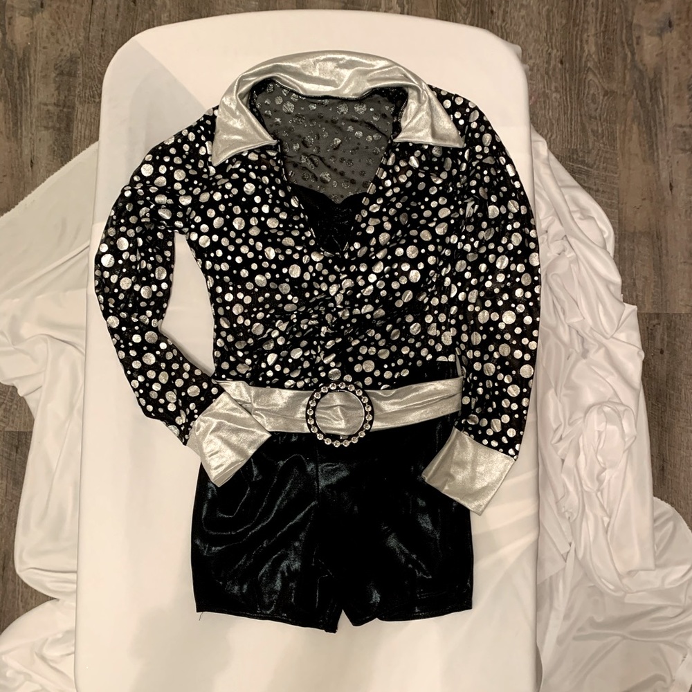 Black and Silver Weissman Costume